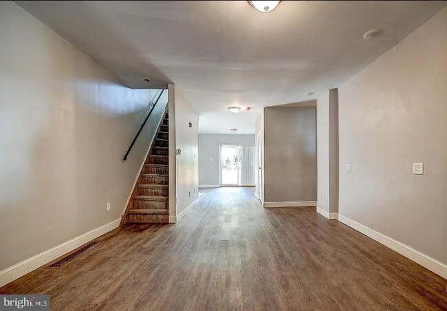 Building Photo - 2307 N 26th St