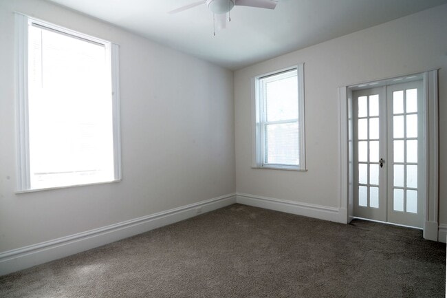 Building Photo - 3449 Iowa Ave