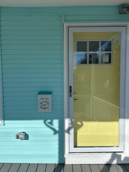 Building Photo - 72 Delaware Ave