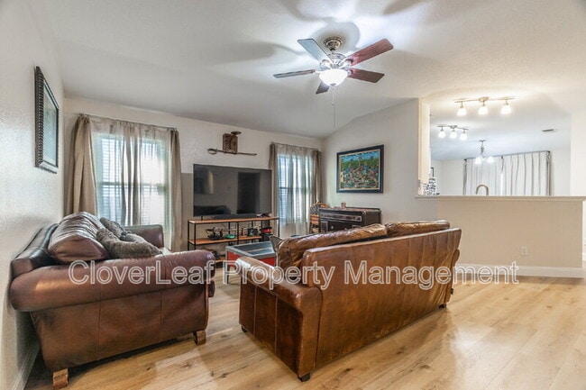 Building Photo - 4112 Cherry Tree Dr