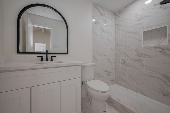 Building Photo - 16250 Rancho Blanco Dr