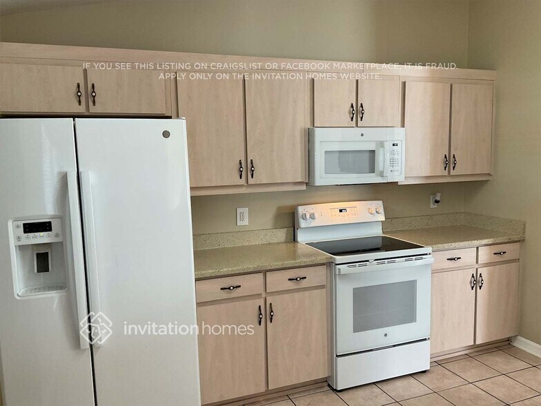 Building Photo - 3004 Juniper Dr