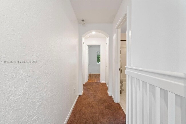 Building Photo - Southeast 26th Court, Homestead, FL 33035 - 4 BR 3 BA villa