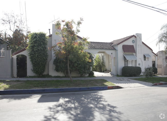 Primary Photo - 4212-4216 1/2 Lockwood Ave