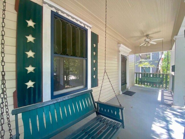 Building Photo - Charming 2/1 in Hyde Park- 4518 Depew!