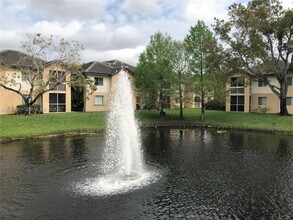 Building Photo - 9855 Westview Dr
