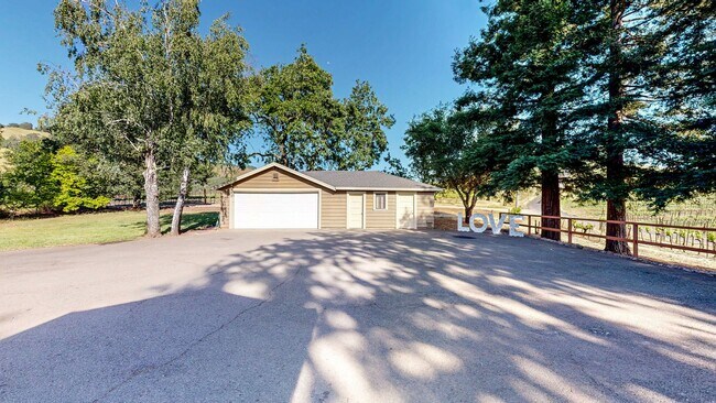 Building Photo - Experience true Wine Country Luxury living...