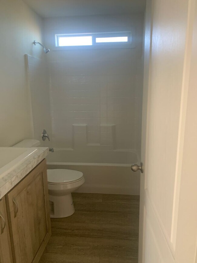 Building Photo - Magalia Home for rent, 3bed 2bath, enclose...