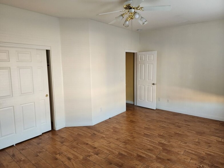 Building Photo - 8875 La Manga Ave