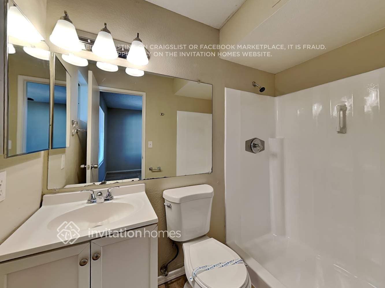 Building Photo - 618 N 69th Ave