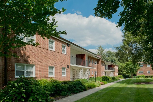 Building Photo - Overbrook Apartments