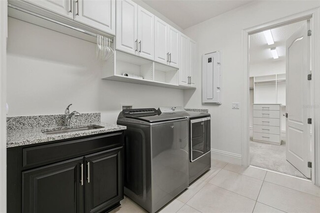 Building Photo - 10840 Mobberley Cir