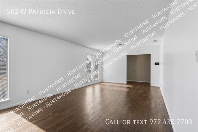 Building Photo - 502 W Patricia Dr