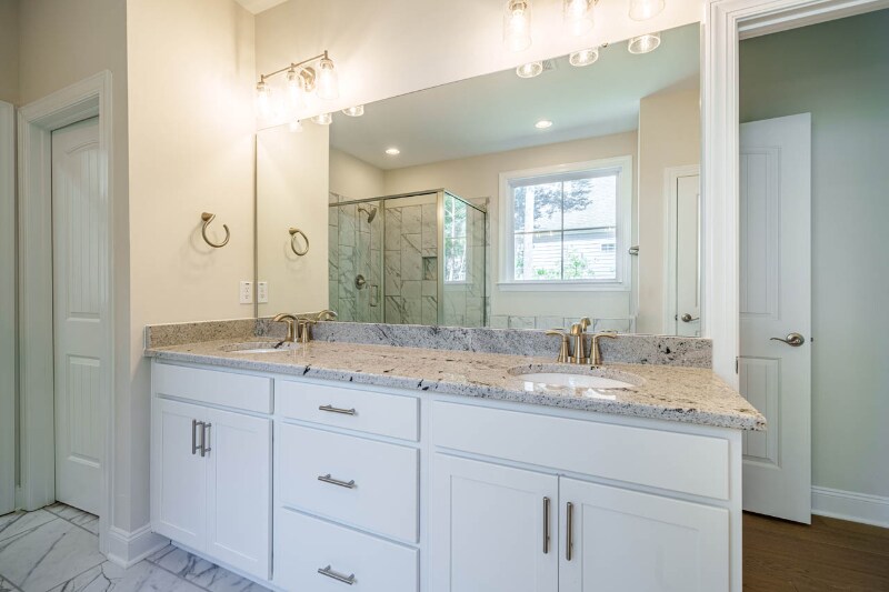 Building Photo - 605 Chapel Ridge Dr