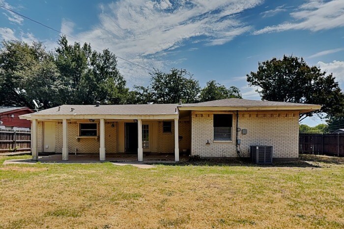 Building Photo - 13605 Janwood Ln