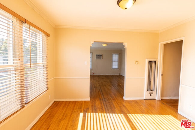 Building Photo - 8537 Cashio St