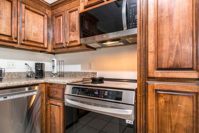 Building Photo - 130 Wrights Mill Cir