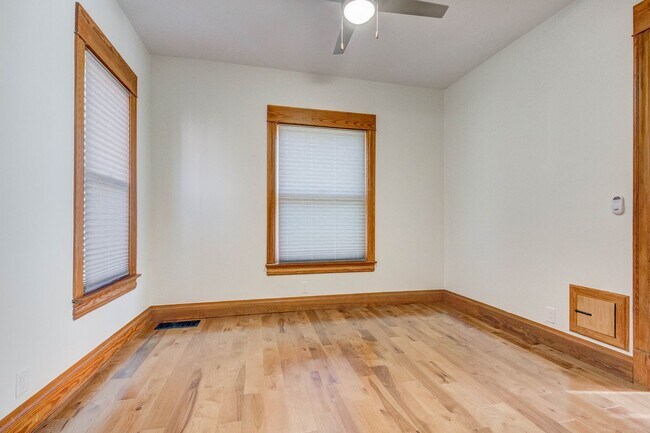 Building Photo - Gorgeous 3BD/2.5BA Downtown Boulder Home- Completely Renovated!