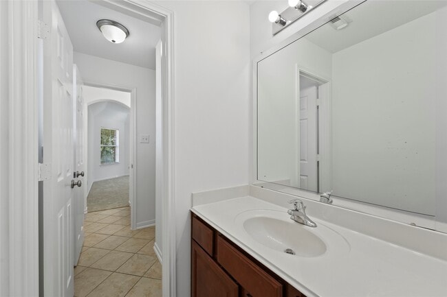 Building Photo - 26422 Creston Woods Dr