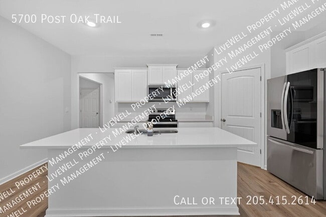 Building Photo - 5700 Post Oak Trl
