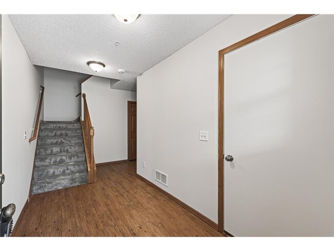 Building Photo - 6581 Olive Ln N