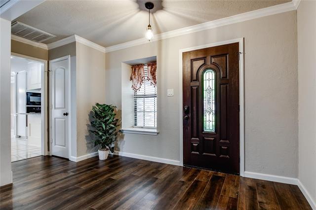 Building Photo - 8966 Hialeah Cir S