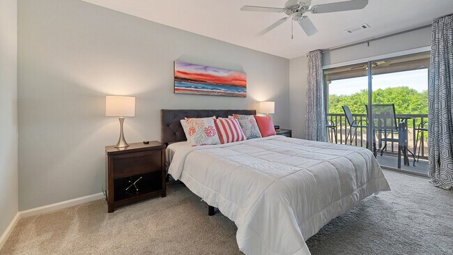 Building Photo - 356 Blue Stem Dr