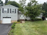 Building Photo - 652 Holly Ln