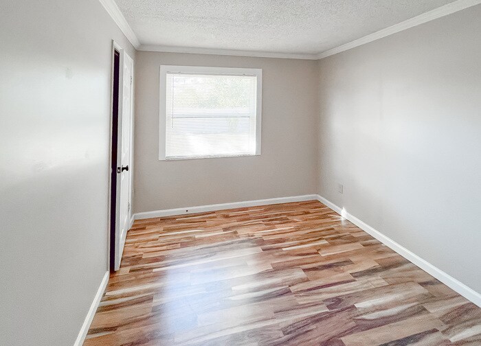 Building Photo - 7600 Pheasant Path Dr