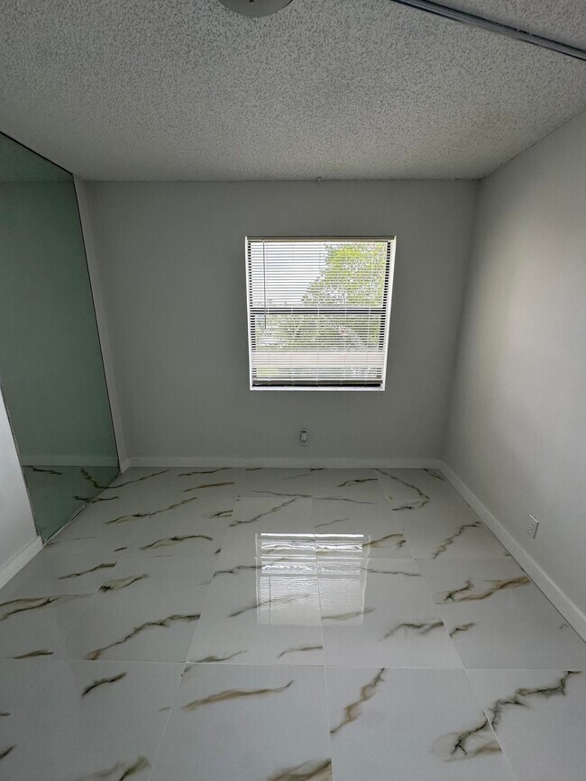 Building Photo - 9355 SW 8th St