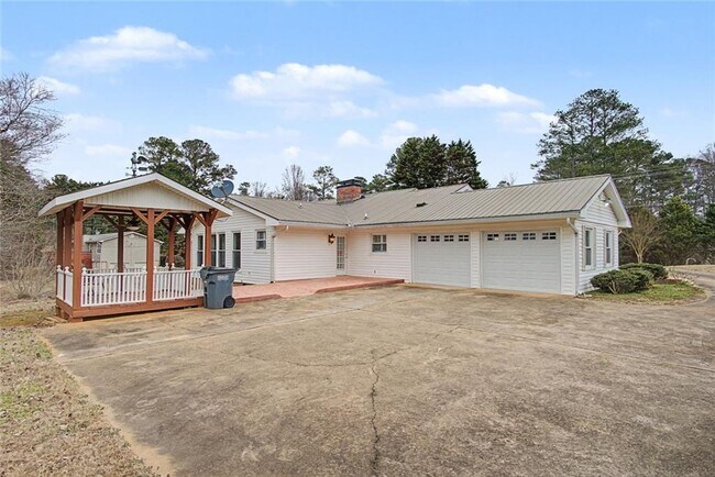 Building Photo - 1001 Wiley Bridge Rd