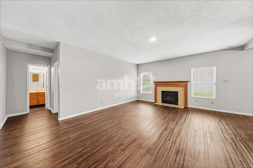 Building Photo - 2945 Sentiment Ln