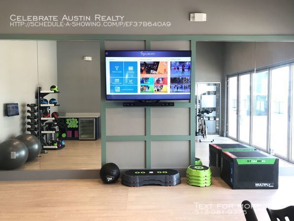 Building Photo - Bell Southpark