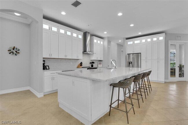 Building Photo - 590 110th Ave N