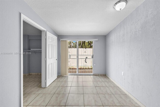 Building Photo - 2028 SW 103rd Ct