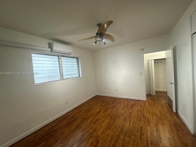 Building Photo - 17051 NE 23rd Ave