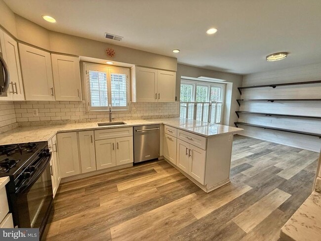 Building Photo - 7773 Shootingstar Dr