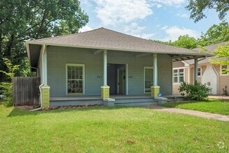 Building Photo - 822 Haines Ave