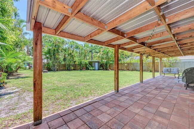 Building Photo - 1894 Loma Linda St