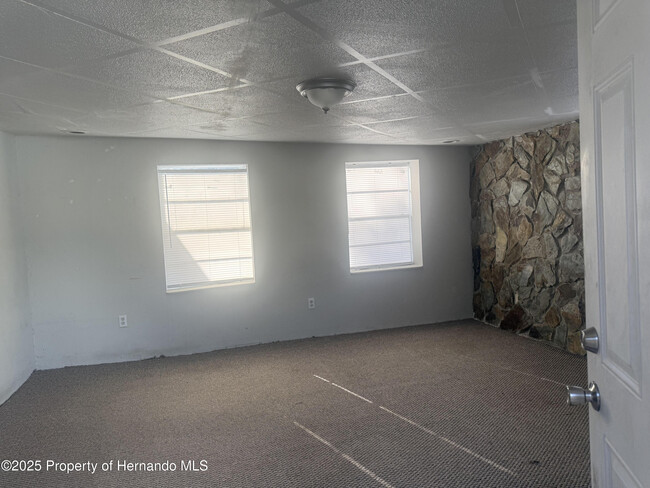 Building Photo - 5331 Pierpoint Ave