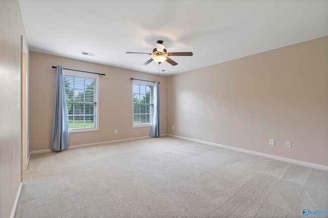 Building Photo - 108 Landings Way Dr