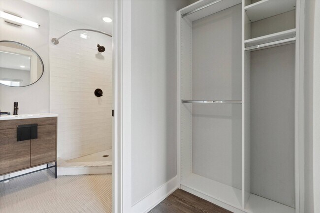 Building Photo - 1914 N Gratz St