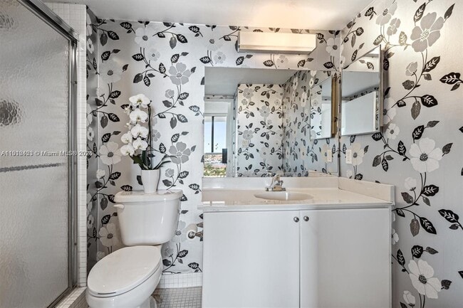 Building Photo - 20505 E Country Club Dr