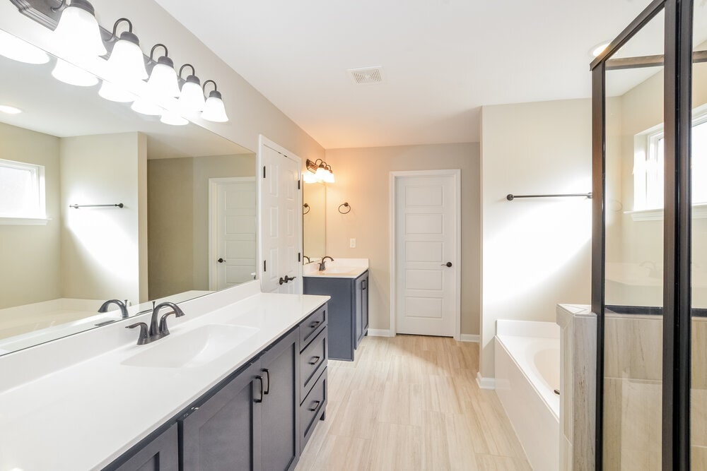 Building Photo - 3821 Dawnwood Cir W