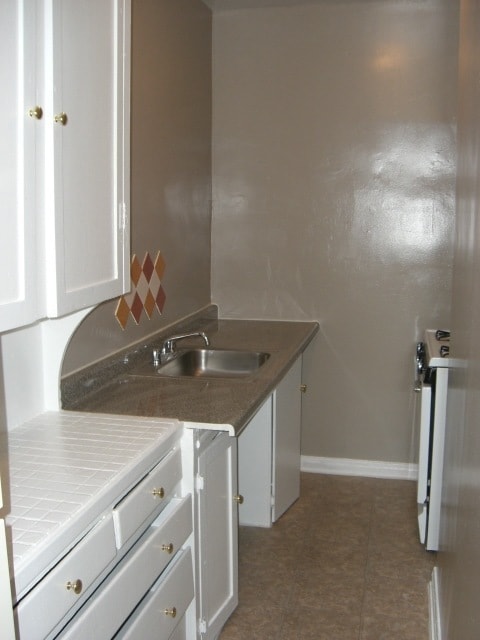 Building Photo - STUDIO $1495 LOS FELIZ HARDWOODS EXPOSED B...