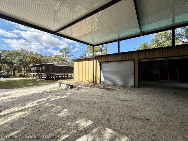 Building Photo - 2092 SW Nassau