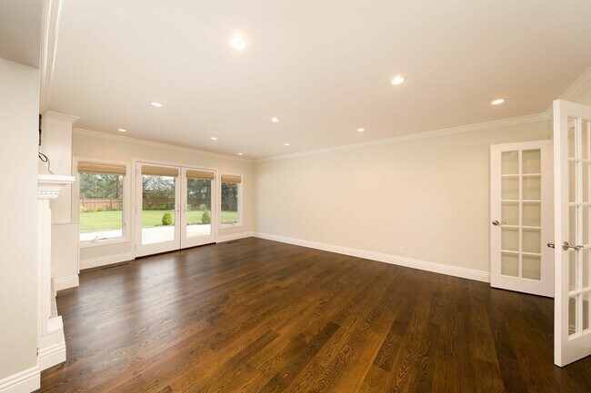 Building Photo - 30 Trophy Ct