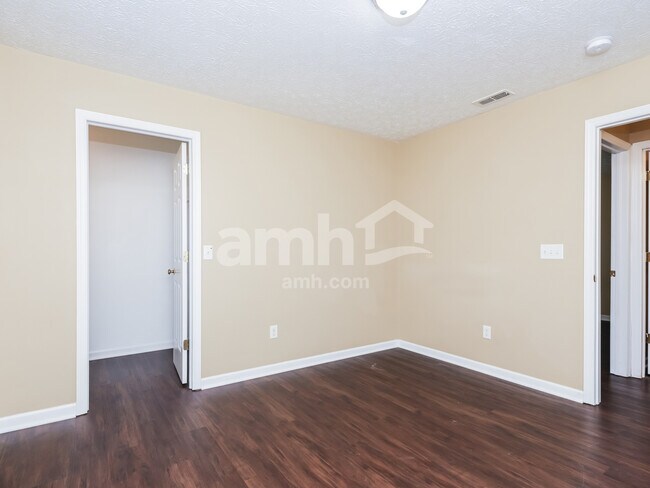 Building Photo - 2311 Neff Ln