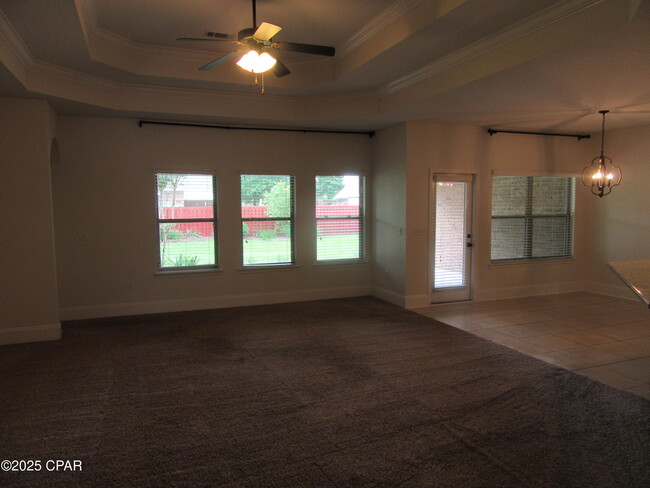 Building Photo - 114 Lake Merial Shores Dr