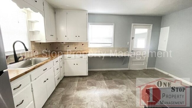 Building Photo - Beautiful 3 Bedroom 1 Bathroom Home in Gra...